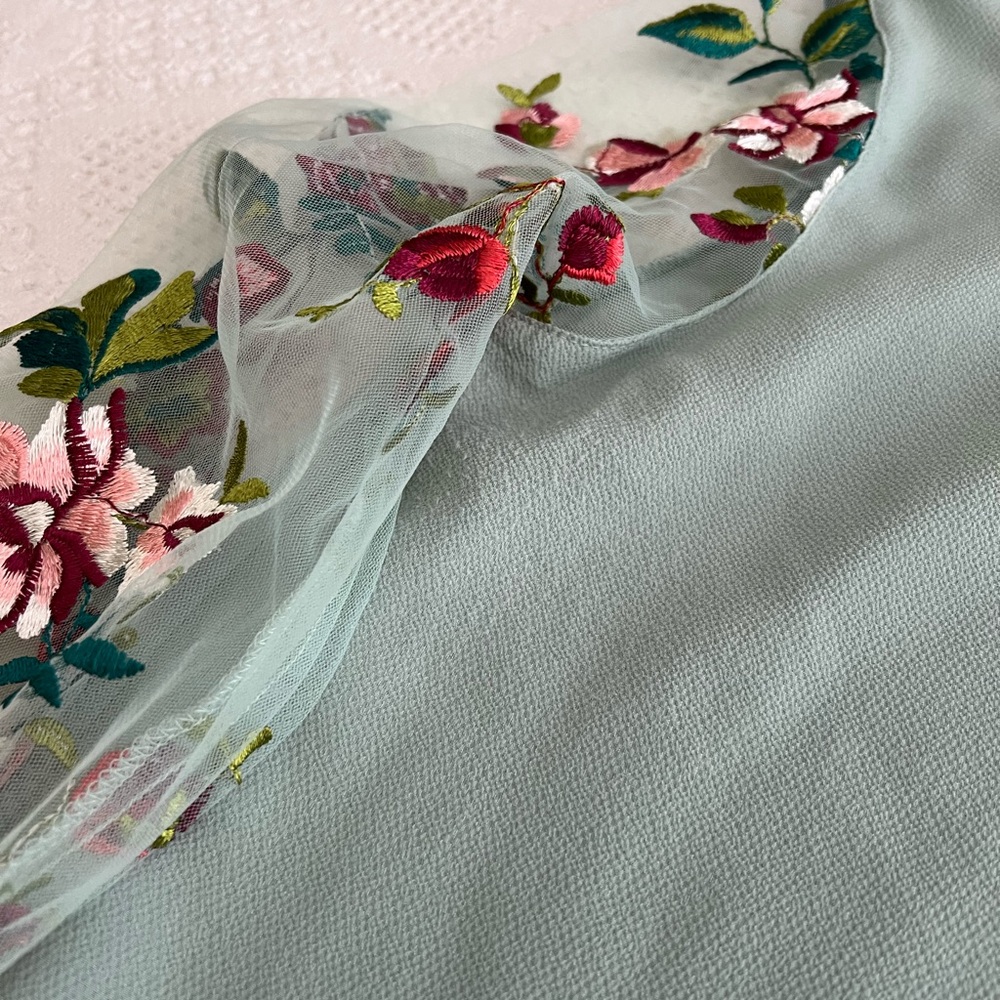 Seafoam green shirt with shear embroidered sleeves -medium - Picture 6 of 8